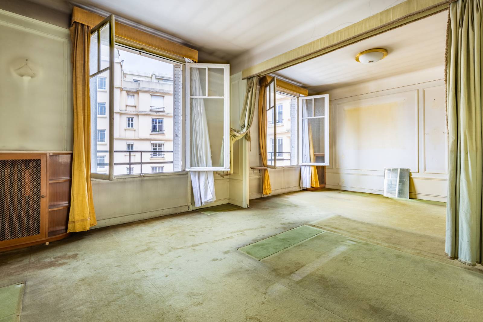 découvrez cet appartement à rénover situé dans le 6e arrondissement. idéal pour investisseurs ou amateurs de rénovation, ce bien offre un fort potentiel au cœur d’un quartier recherché de la ville.