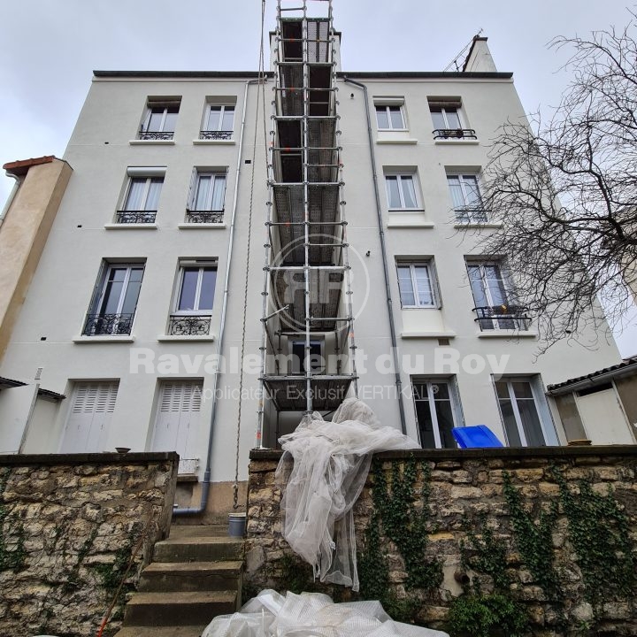 découvrez un appartement à rénover à meudon, idéal pour les investisseurs et les amateurs de projets. profitez d'un emplacement privilégié et d'un potentiel d'aménagement exceptionnel pour créer votre espace de vie sur mesure.