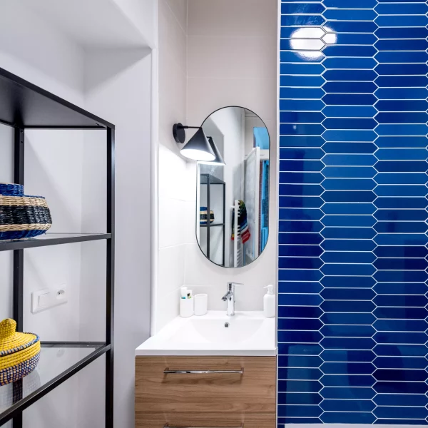 faites appel à un artisan spécialisé pour la rénovation et l'aménagement de votre salle de bain. solutions sur mesure, conseils personnalisés et qualité garantie pour un espace moderne et fonctionnel.