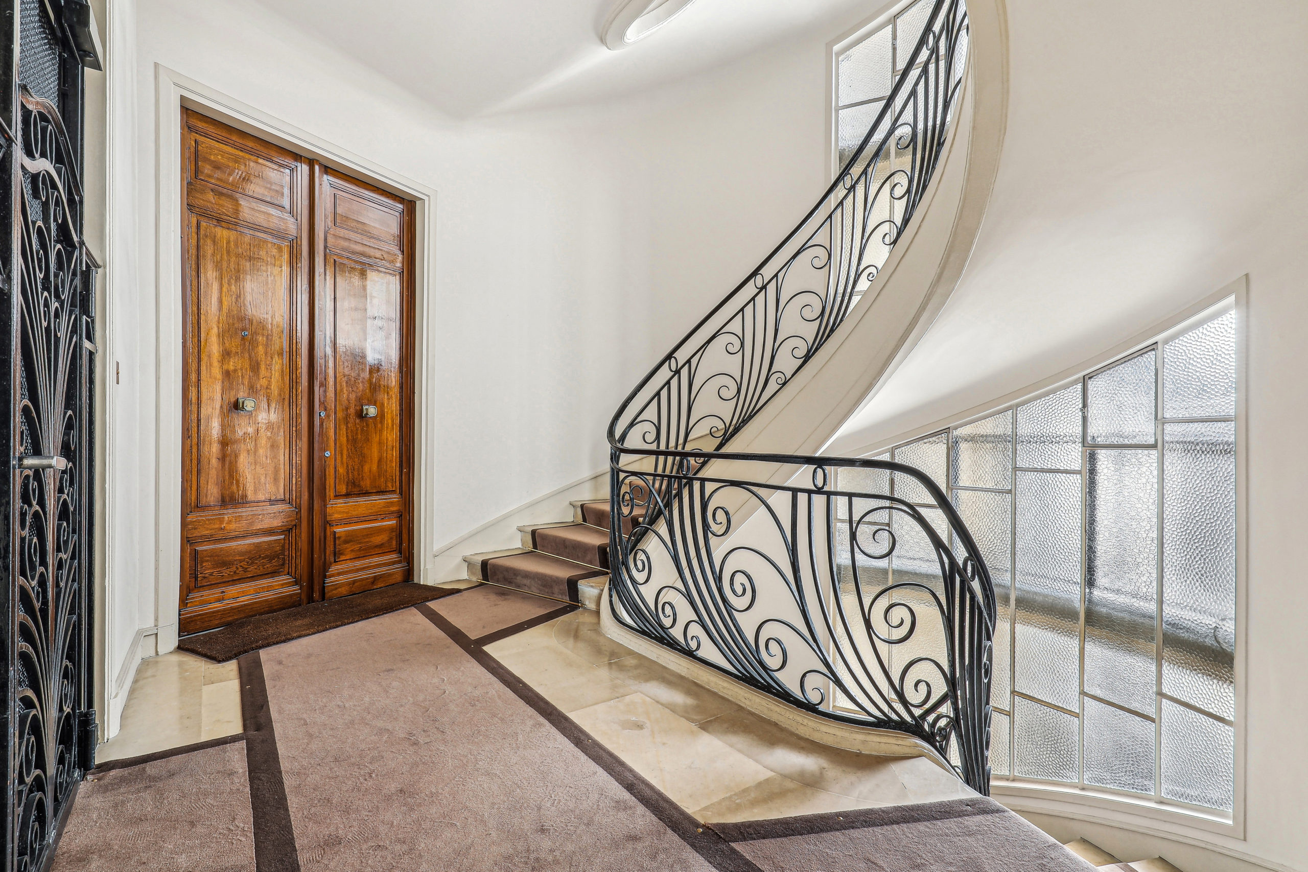 découvrez les nombreux avantages de faire appel à un architecte d'intérieur à puteaux en 2025. améliorez votre espace de vie avec des designs modernes et fonctionnels, adaptés à vos besoins et à votre style. profitez d'une expertise professionnelle pour optimiser votre intérieur.