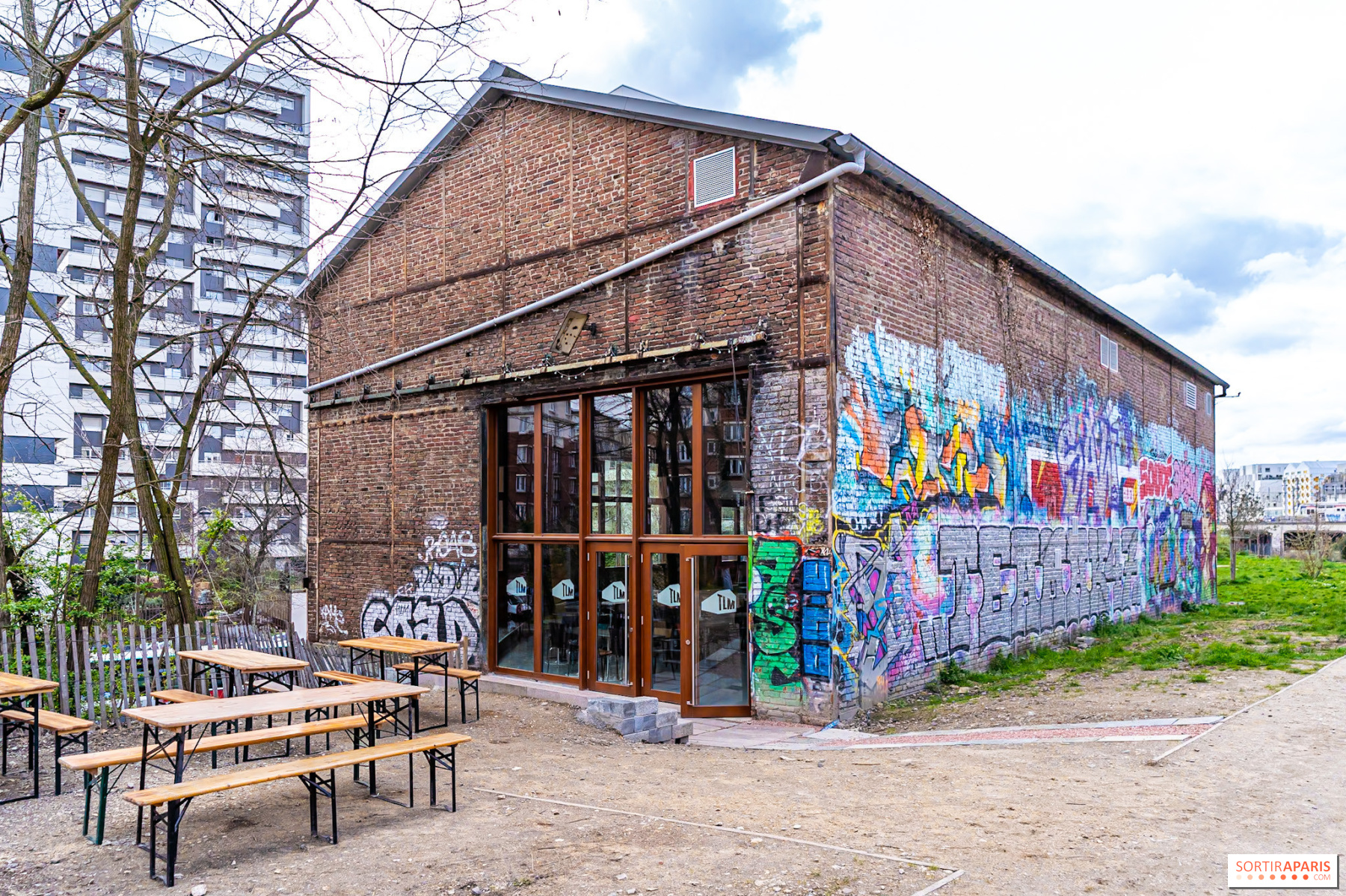 découvrez notre sélection de carrelages à paris 75019, alliant qualité et esthétisme pour embellir vos espaces. que ce soit pour votre intérieur ou votre extérieur, trouvez le style qui vous correspond et bénéficiez de conseils personnalisés.