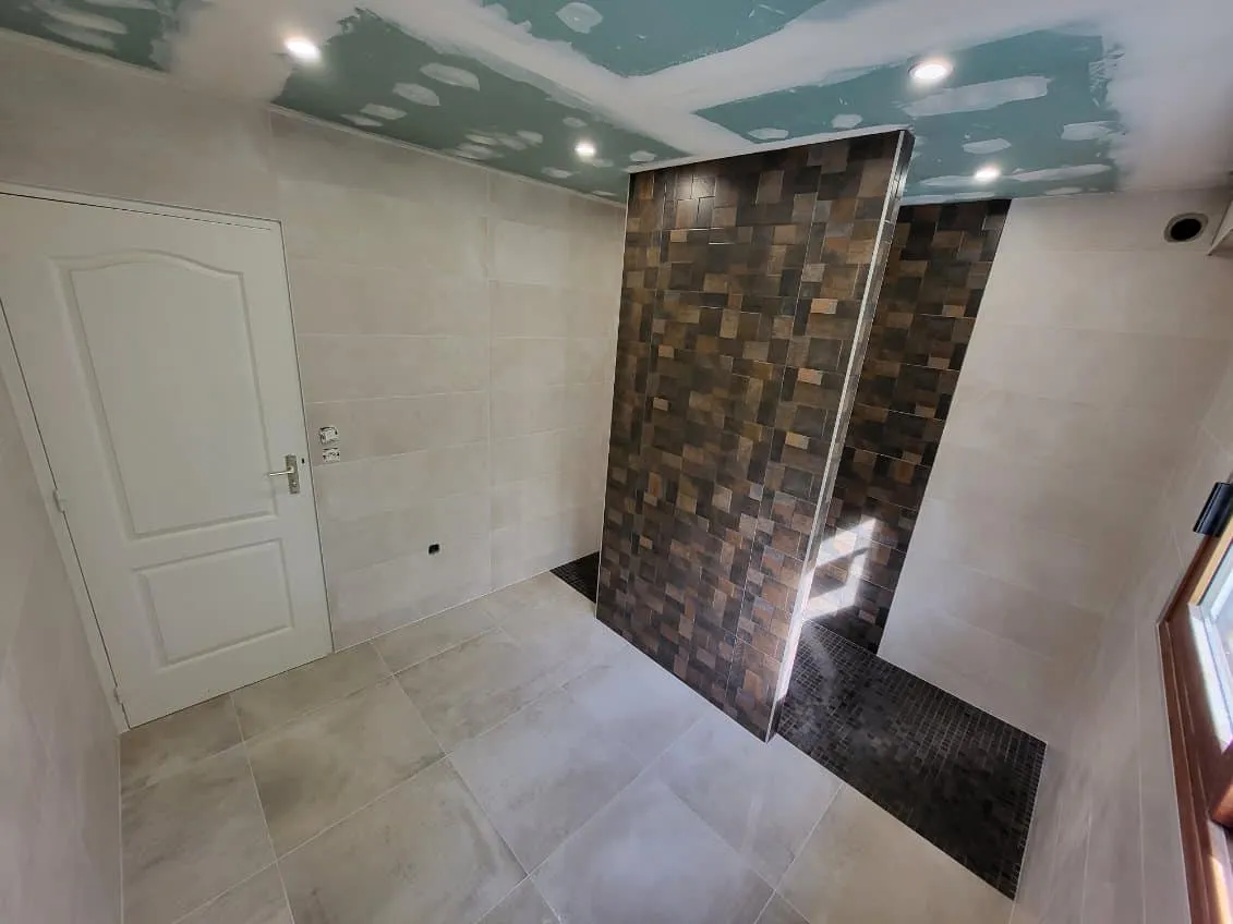 trouvez le carrelage idéal à saint-mandé : large choix de styles, conseils personnalisés, produits de qualité pour tous vos projets d’aménagement intérieur et extérieur.