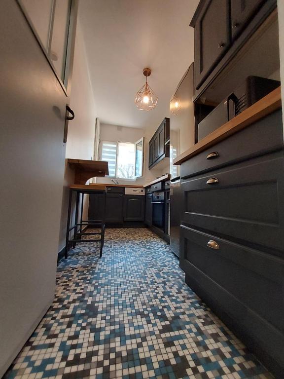 choisir carrelage charenton le pont 1 découvrez nos conseils pour bien choisir votre carrelage à charenton-le-pont : types, styles, matériaux et tendances pour sublimer votre intérieur ou extérieur.