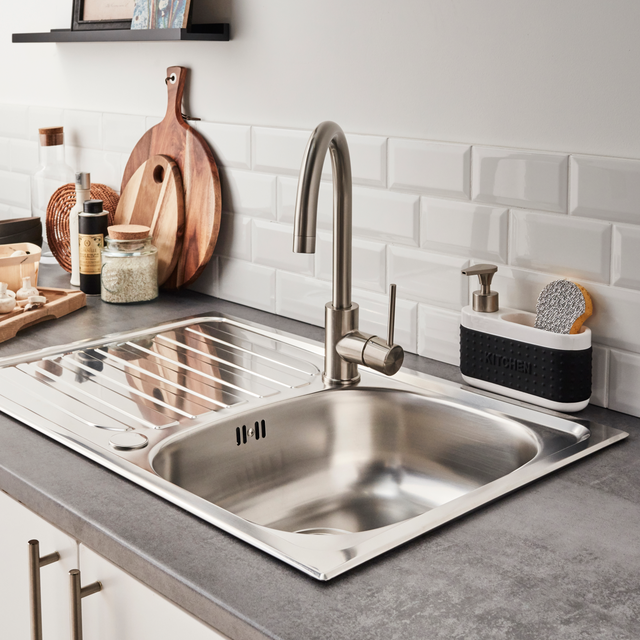 découvrez nos conseils pour choisir l'évier et le robinet de cuisine idéals à champigny : matériaux, styles, installation et astuces pour allier esthétique et praticité dans votre cuisine.