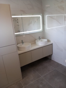 découvrez le meilleur choix de carrelage à paris 75017. explorez une vaste sélection de styles, matériaux et couleurs pour sublimer vos espaces intérieurs et extérieurs. profitez de conseils d'experts pour réaliser vos projets de décoration avec élégance et modernité.