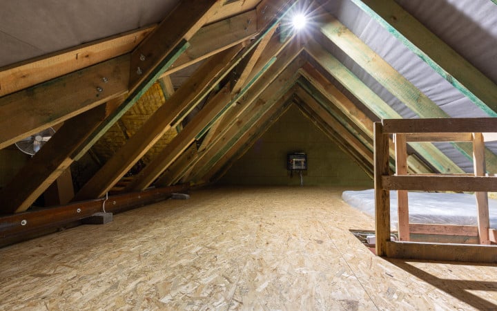 découvrez comment aménager vos combles pour optimiser l’espace de votre maison, gagner en confort et valoriser votre bien immobilier avec nos conseils pratiques et idées d’aménagement sur mesure.