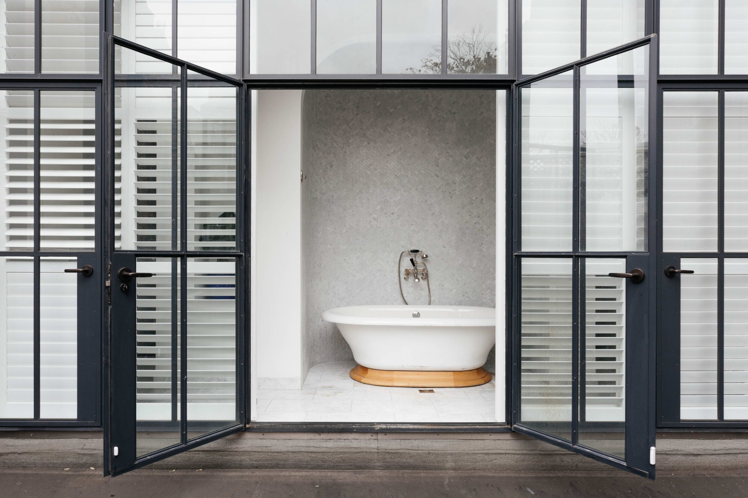 découvrez les différents coûts associés à l'aménagement de salle de bain à plessis-robinson. comparez les prix, trouvez des conseils d'experts et réalisez votre projet de rêve sans dépasser votre budget.