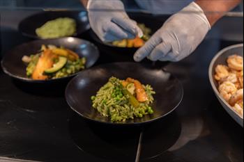 découvrez nos services de cuisine à athis-mons : conception sur mesure, rénovation et installation de cuisines modernes ou traditionnelles. obtenez un devis personnalisé et profitez d’un accompagnement professionnel pour votre projet.