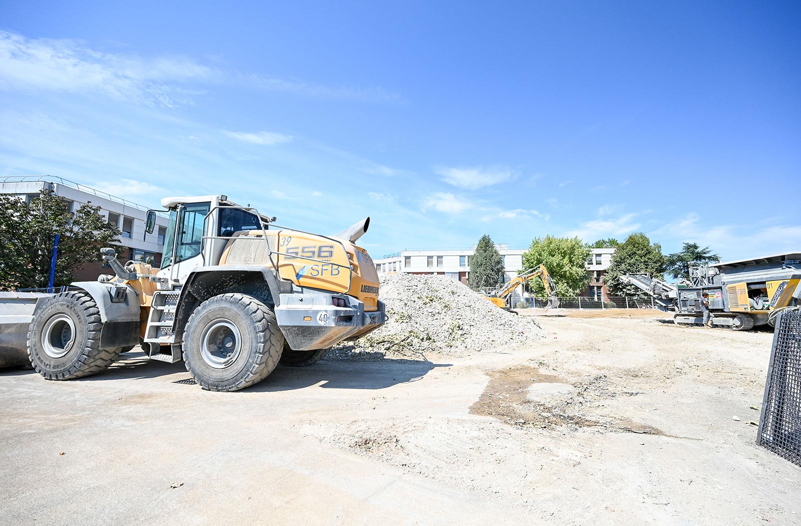 obtenez un devis gratuit pour vos travaux de rénovation à plessis-robinson. profitez de notre expertise pour transformer votre maison en un espace moderne et confortable. contactez-nous dès aujourd'hui pour une estimation personnalisée.