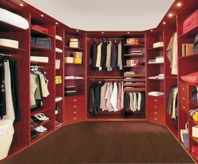 découvrez les dressings sur mesure à paris, alliant élégance et fonctionnalité. aménagez votre espace de rangement avec style grâce à nos solutions personnalisées. transformez votre intérieur avec des dressings contemporains adaptés à vos besoins.