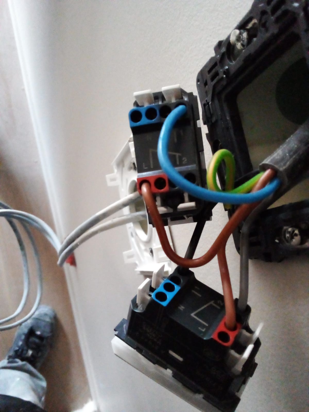 besoin d’une installation ou d’un dépannage électrique pour votre cuisine à issy ? nos électriciens qualifiés assurent des services rapides et fiables. devis gratuit !