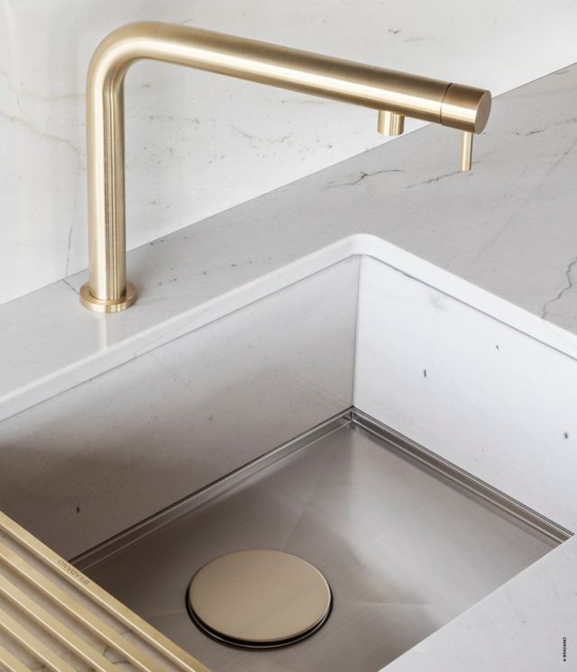 découvrez notre sélection d'éviers et robinetterie de cuisine à boulogne-billancourt. alliez design et fonctionnalité pour sublimer votre espace culinaire avec des équipements de qualité adaptés à vos besoins.