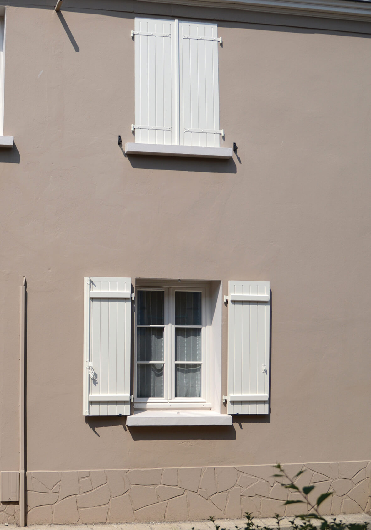 découvrez tout ce qu'il faut savoir sur la façade : conseils d'entretien, choix des matériaux, rénovation et idées esthétiques pour valoriser votre habitation.