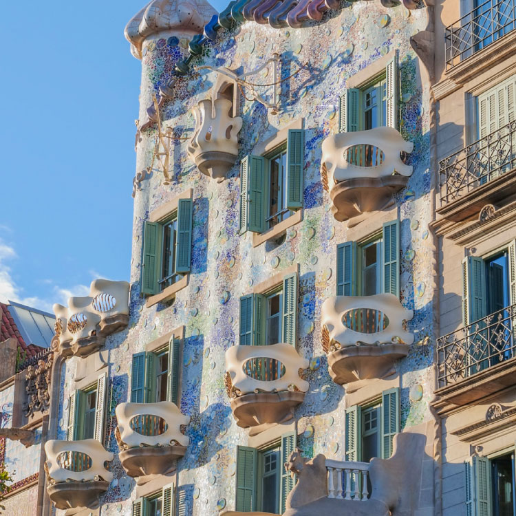 découvrez tout ce qu'il faut savoir sur les façades : conseils, tendances, matériaux, rénovation et entretien pour sublimer l’extérieur de votre maison.