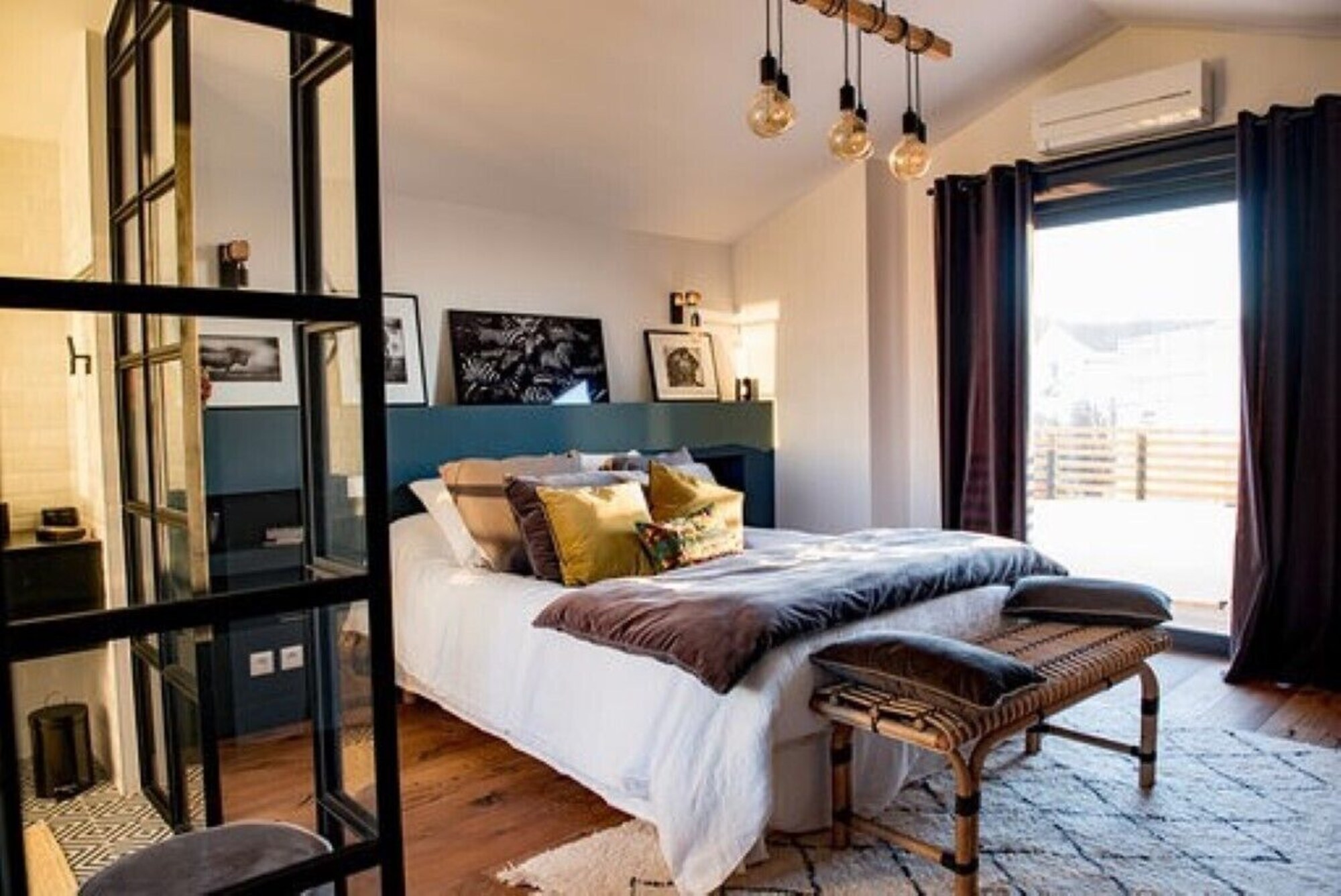 découvrez l'univers apaisant de la maison du bain, votre sanctuaire dédié au bien-être et à la relaxation. plongez dans une atmosphère chaleureuse où chaque soin est conçu pour revitaliser votre corps et votre esprit. offrez-vous un moment de pure détente avec nos produits de bain haut de gamme et nos accessoires de bien-être, pour une expérience unique à domicile.