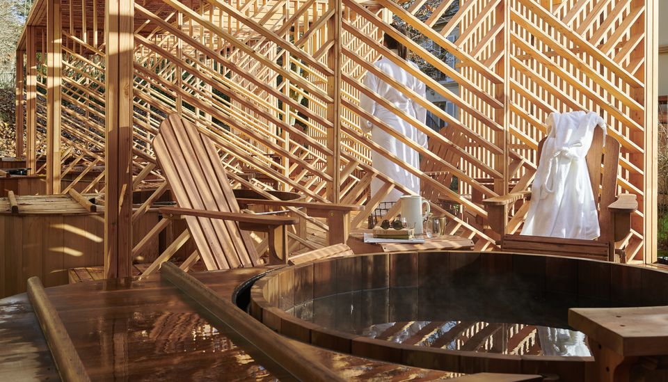 découvrez la maison du bain, votre destination incontournable pour des moments de détente et de bien-être. explorez notre sélection de produits pour le bain, des accessoires luxueux aux savons artisanaux, pour transformer votre routine quotidienne en une expérience relaxante.