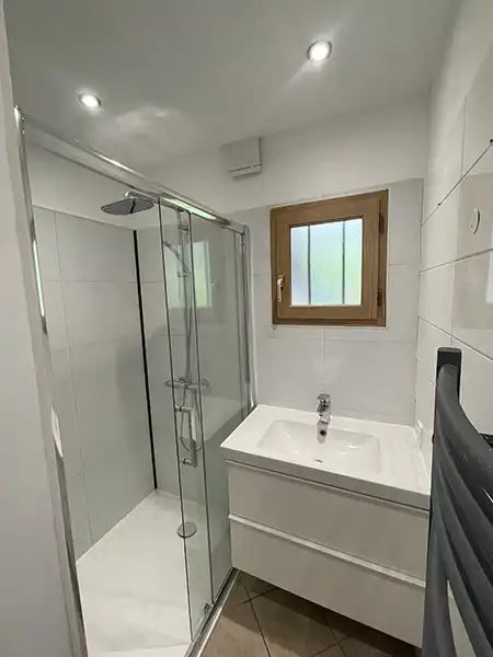 marenov : découvrez notre expertise en rénovation pour transformer votre espace de vie avec style et efficacité. profitez de nos services sur mesure, adaptés à vos besoins, pour un intérieur moderne et accueillant.