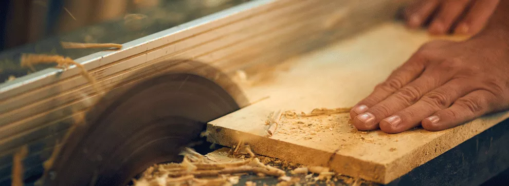 découvrez l'art du travail du bois avec nos services de menuiserie sur mesure. que ce soit pour des meubles, des aménagements intérieurs ou des rénovations, notre menuisier professionnel vous garantit qualité, esthétisme et durabilité. transformez vos espaces avec des créations uniques et adaptées à vos besoins.