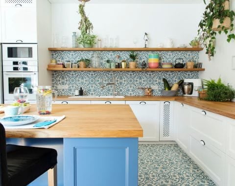 découvrez la tendance des meubles de cuisine à paris en 2025 ! offrez à votre espace culinaire une touche moderne et fonctionnelle avec notre sélection exclusive de designs innovants et pratiques. transformez votre cuisine en un lieu convivial et élégant.