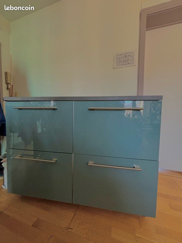 découvrez notre sélection de meubles de cuisine modernes et élégants à paris 75010. transformez votre espace culinaire avec des designs innovants et des matériaux de qualité, adaptés à tous les styles et budgets.