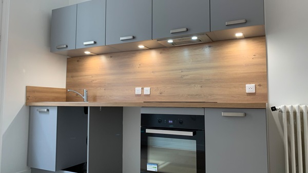 découvrez une sélection élégante de meubles de cuisine à paris 75015. aménagez votre espace culinaire avec style grâce à nos designs modernes et fonctionnels, alliant confort et esthétisme. visitez-nous dès aujourd'hui pour transformer votre cuisine en un lieu chaleureux et accueillant.