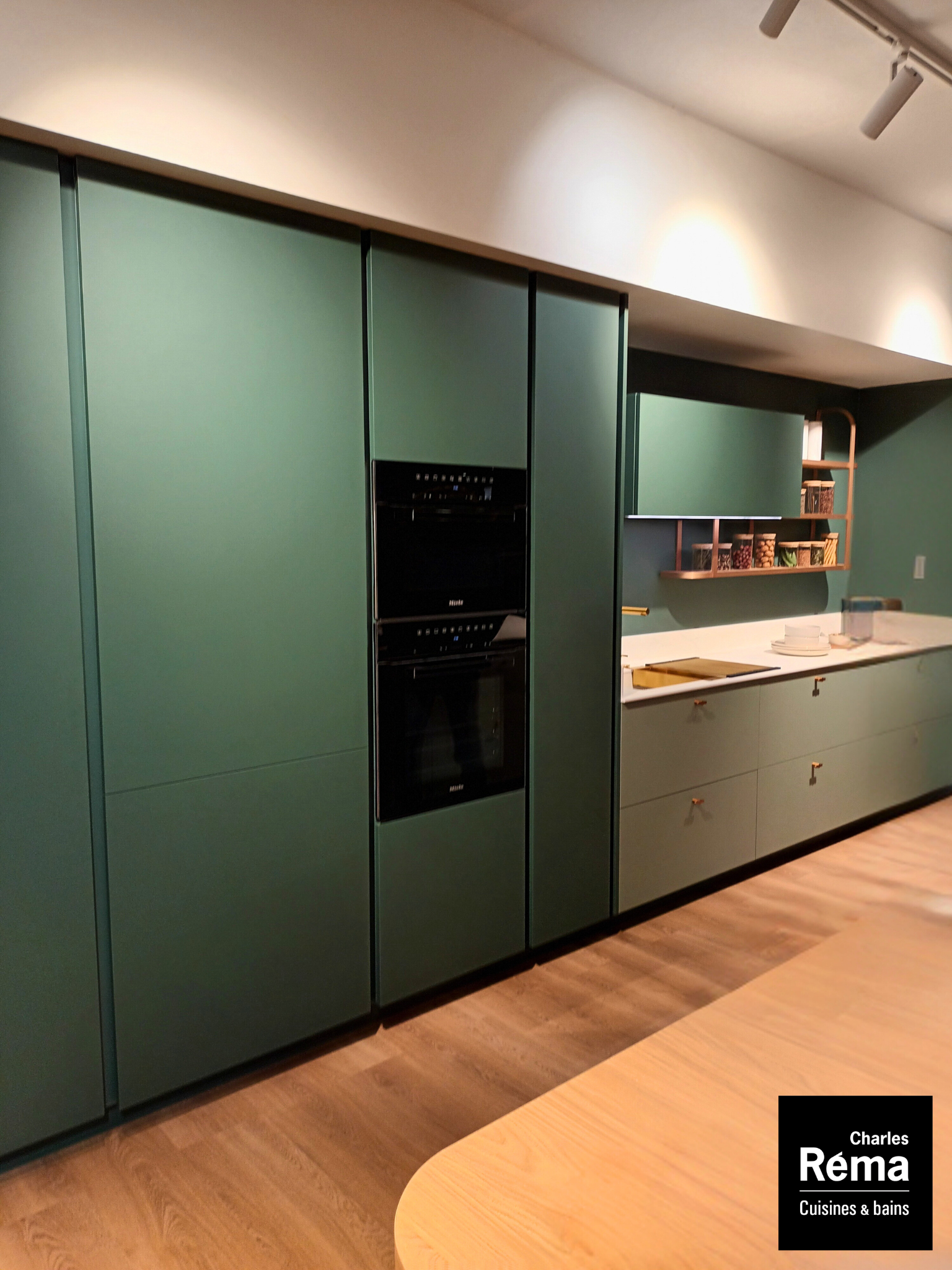 découvrez un large choix de meubles de cuisine à villeneuve-le-roi : designs modernes, matériaux de qualité et solutions sur-mesure pour optimiser votre espace. rendez votre cuisine unique avec nos experts locaux !