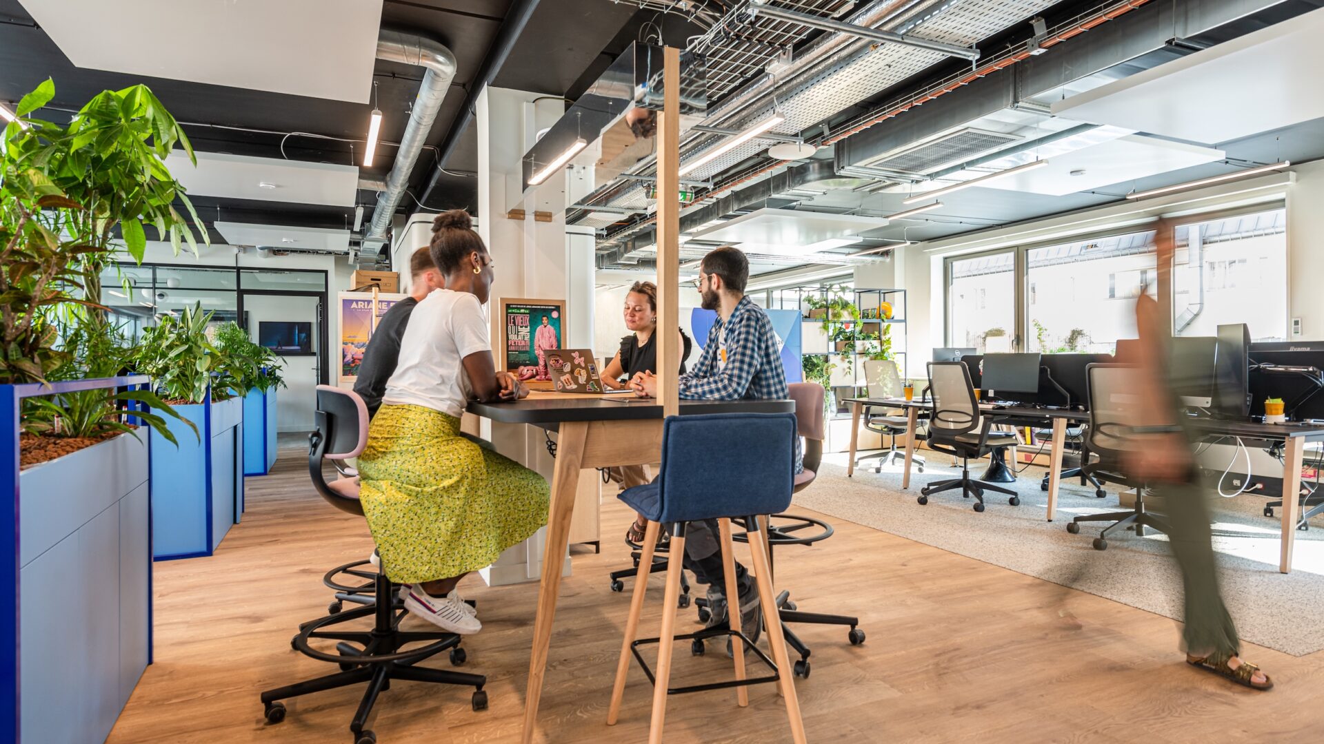 découvrez comment optimiser votre espace en 2025 grâce à des astuces innovantes d’aménagement et des solutions efficaces pour gagner de la place dans votre maison ou votre bureau.