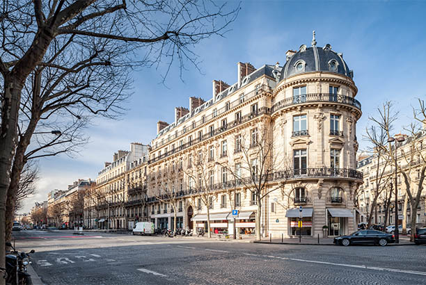 découvrez comment haussmann a transformé paris au xixe siècle, façonnant l’architecture, l’urbanisme et l’identité de la capitale française telle que nous la connaissons aujourd’hui.
