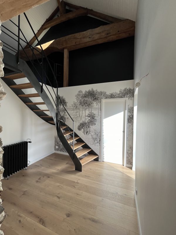 peintre interieur 1 découvrez les services d’un peintre intérieur professionnel pour embellir votre maison. conseils personnalisés, finitions soignées et large choix de couleurs pour un intérieur à votre image.