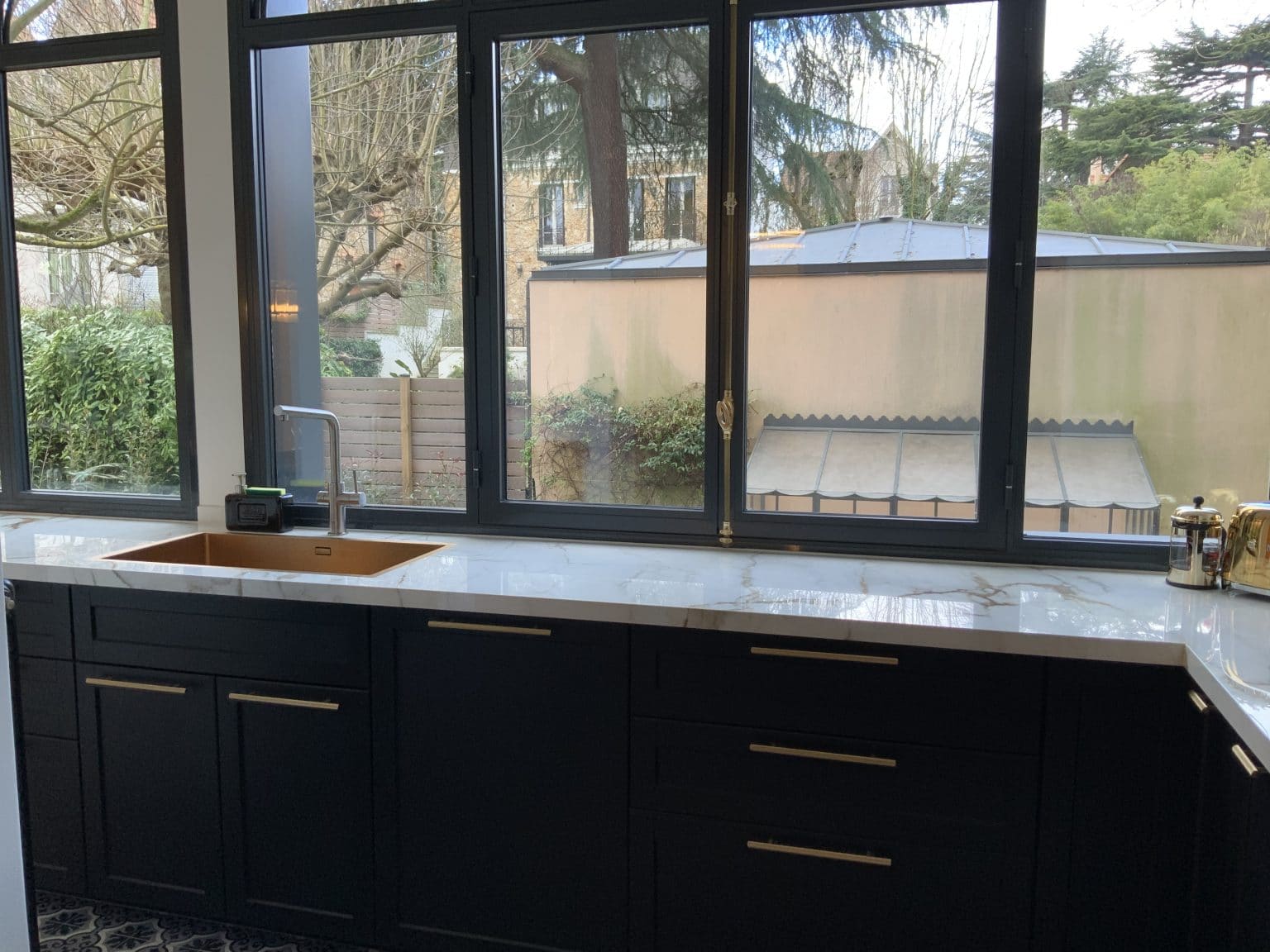 besoin d'un expert en plomberie pour votre cuisine à garches en 2025 ? réparation, installation et dépannage rapide par des professionnels qualifiés. devis gratuit et intervention rapide.