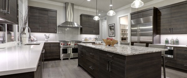 découvrez les prix des cuisinistes : conseils pour bien comparer les devis, exemples de tarifs et astuces pour économiser sur la création ou la rénovation de votre cuisine sur mesure.