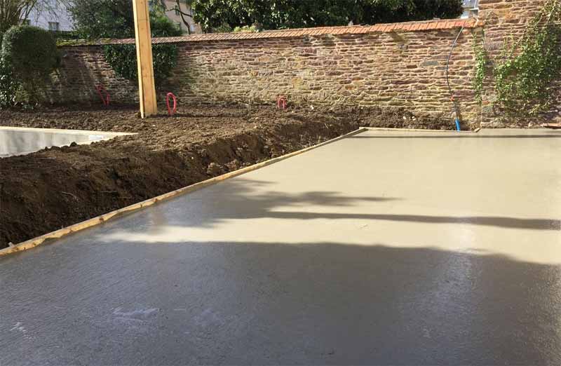 découvrez tout sur le prix d'une terrasse en béton : tarifs moyens au m², facteurs de coût, conseils pour bien estimer votre budget et réussir votre projet extérieur.