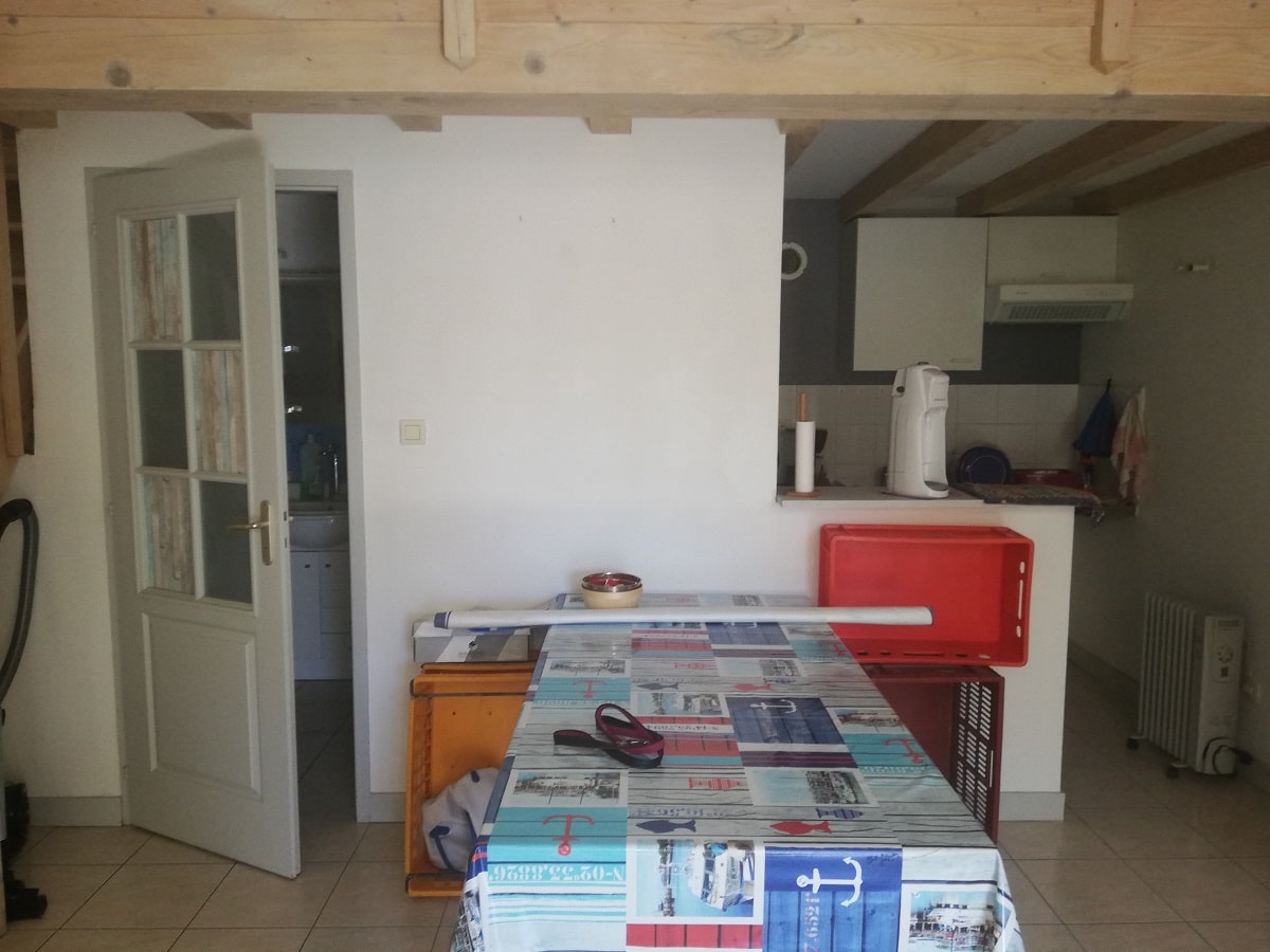 découvrez nos services de rénovation d'appartements à périgny. transformez votre espace de vie avec des solutions personnalisées et de qualité. garantie d'un travail soigné et respect des délais.
