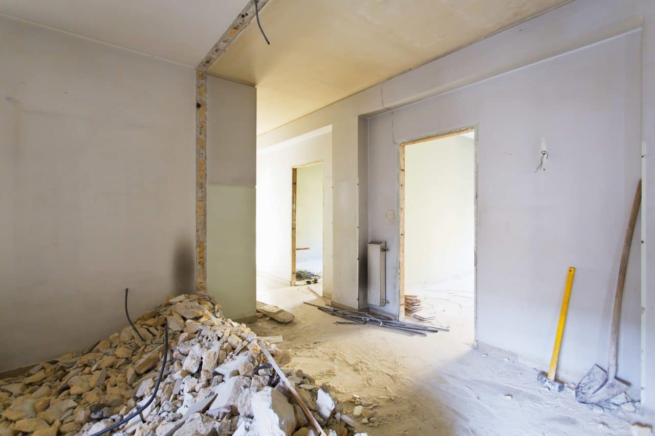 découvrez nos conseils et astuces pour réussir votre rénovation, que ce soit pour moderniser votre maison, améliorer votre confort ou valoriser votre bien immobilier.