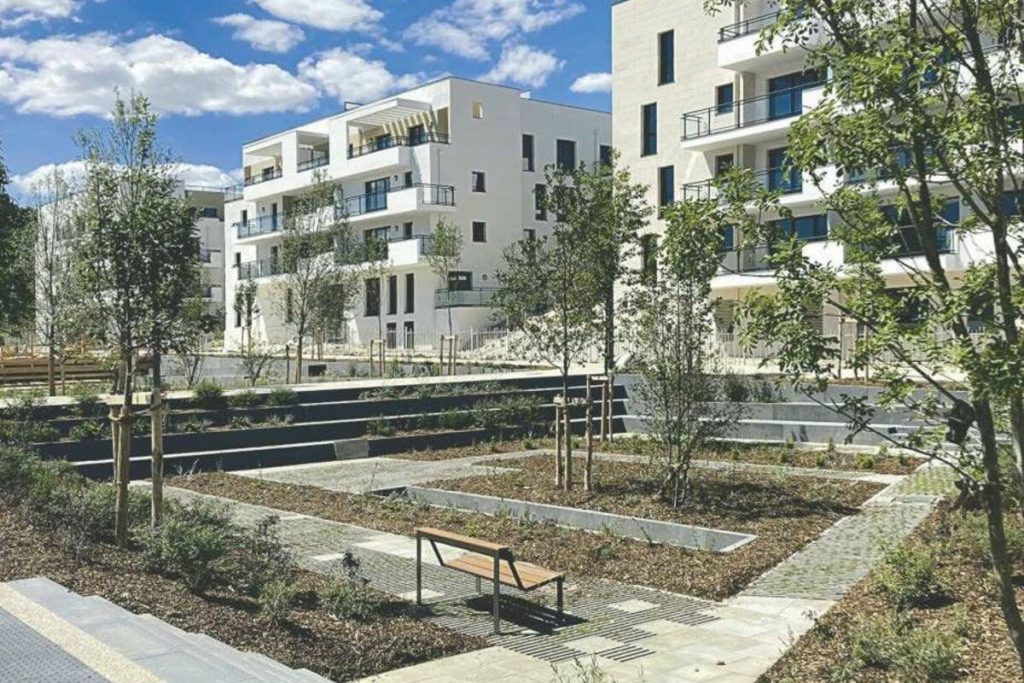 découvrez nos services de rénovation d'appartements à châtenay-malabry en 2025. transformez votre espace de vie avec des solutions modernes et personnalisées. faites confiance à nos experts pour un résultat à la hauteur de vos attentes.