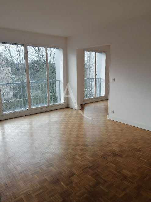 transformez votre espace de vie à châtillon grâce à notre service de rénovation d'appartement. que ce soit pour moderniser votre intérieur ou optimiser vos espaces, notre équipe d'experts met son savoir-faire à votre service pour réaliser vos projets selon vos envies et votre budget.