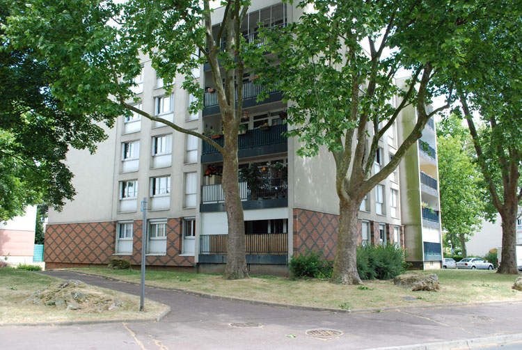 découvrez nos services de rénovation d'appartements à chennevières. transformez votre espace de vie avec des solutions sur mesure et un savoir-faire professionnel pour un intérieur modernisé et fonctionnel.