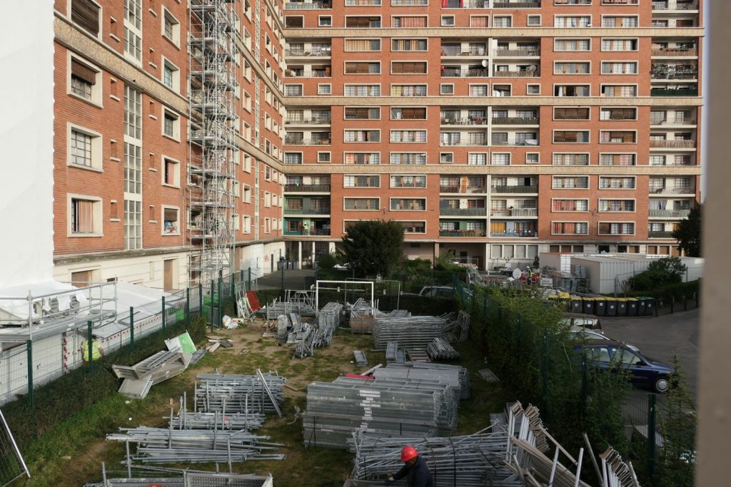 découvrez nos services de rénovation d'appartements à ivry, alliant modernité et charme. transformez votre espace de vie selon vos goûts et profitez d'un habitat amélioré. contactez-nous pour un devis personnalisé!