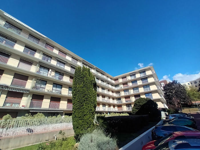 découvrez nos services de rénovation d'appartement à la-hay-les-roses. transformez votre espace de vie en un lieu moderne et fonctionnel grâce à notre expertise. obtenez un devis personnalisé et réalisez vos projets de rénovation en toute sérénité.