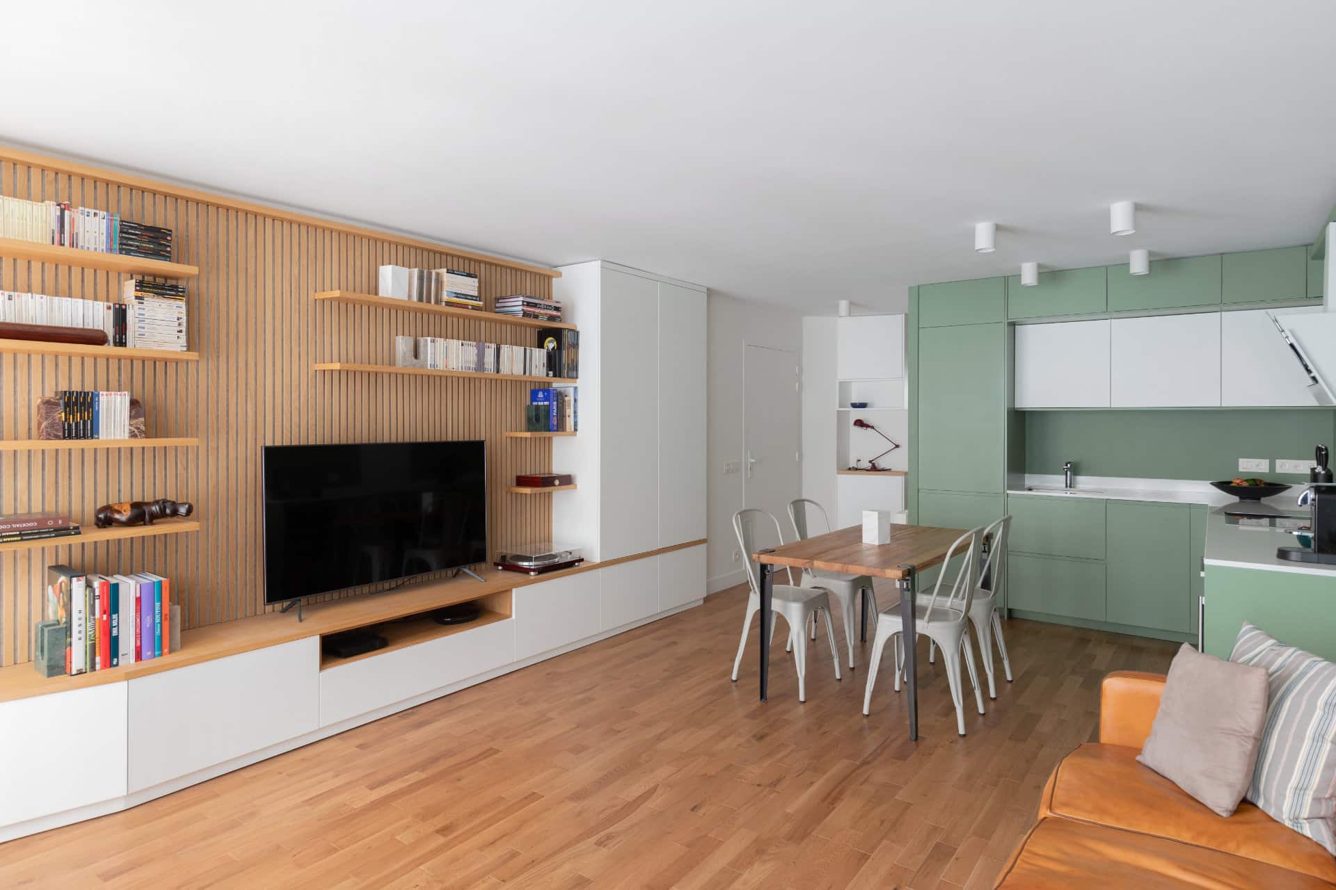 découvrez nos services de rénovation d'appartements à paris. transformez votre intérieur en un espace moderne et fonctionnel, alliant style et confort. obtenez un devis personnalisé et donnez vie à vos projets de rénovation dès aujourd'hui.
