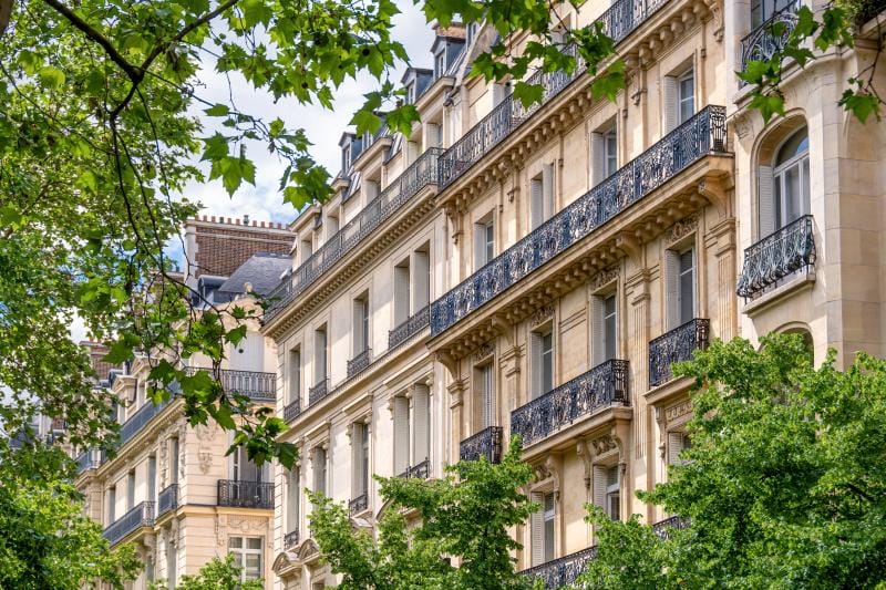 découvrez les meilleures solutions de rénovation d'appartements à paris 75012 en 2025. transformez votre espace de vie avec des designs modernes et des matériaux de qualité, tout en bénéficiant d'un accompagnement personnalisé pour donner vie à vos projets.