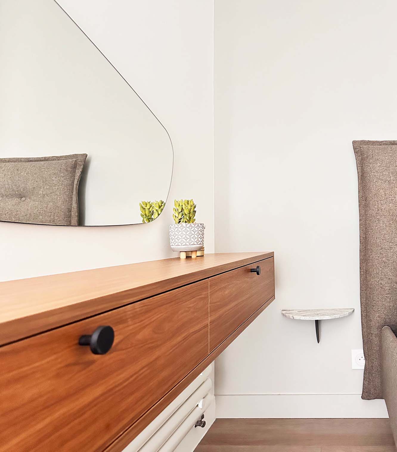 découvrez nos services de rénovation d'appartement à rueil-malmaison. transformez votre espace de vie avec des solutions personnalisées et un savoir-faire de qualité. contactez-nous pour un devis gratuit !