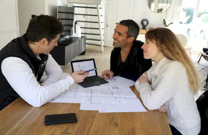 découvrez des services de rénovation d'appartement à thiais, alliant qualité et créativité pour transformer votre espace de vie. notre équipe d'experts vous accompagne dans chaque étape du projet, du design à la réalisation. modernisez votre appartement tout en augmentant sa valeur!