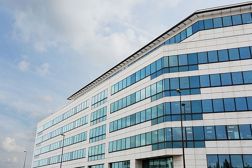 transformez votre espace de travail avec notre service de rénovation de bureaux à antony en 2025. découvrez des solutions innovantes et adaptées à vos besoins pour améliorer le confort et l'esthétique de votre environnement professionnel.