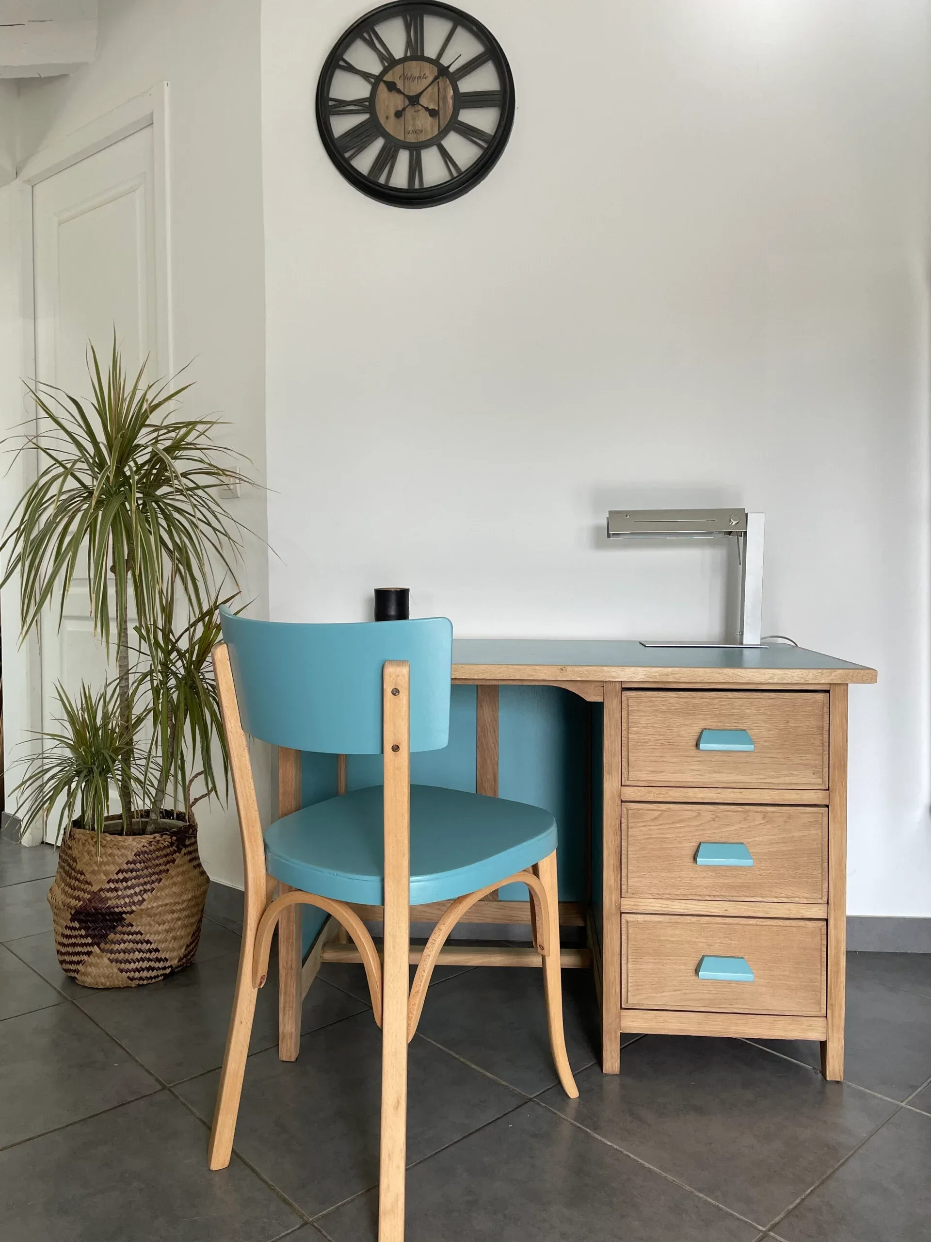 découvrez nos services de rénovation à bois-colombes pour transformer vos bureaux en espaces modernes et fonctionnels. que ce soit pour une mise à jour esthétique ou une optimisation de l'espace, notre équipe d'experts met tout en œuvre pour répondre à vos besoins spécifiques.