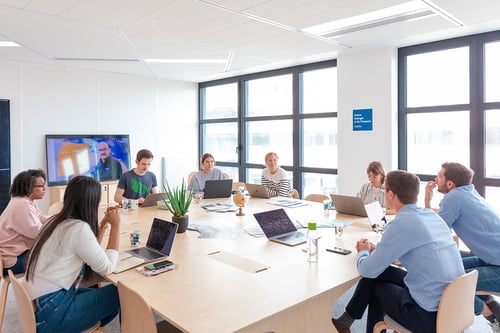 découvrez nos services de rénovation de bureaux à clichy en 2025. optimisez votre espace de travail avec des solutions modernes et fonctionnelles qui répondent à vos besoins professionnels.