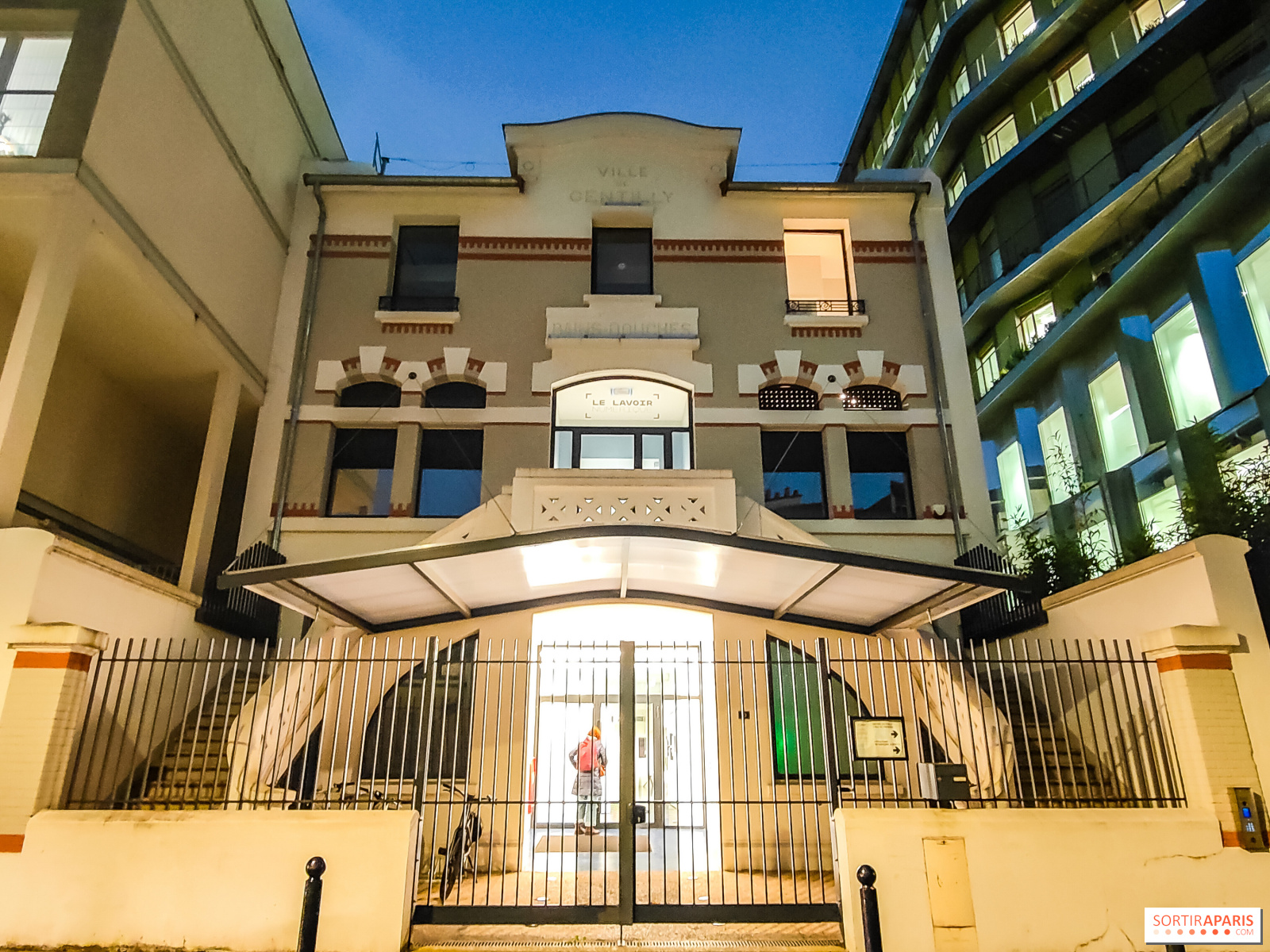 découvrez les meilleures solutions de rénovation de bureau à gentilly en 2025. transformez votre espace de travail en un environnement moderne et fonctionnel, adapté aux besoins de votre équipe. obtenez des conseils d'experts et des idées inspirantes pour optimiser votre bureau dès aujourd'hui.