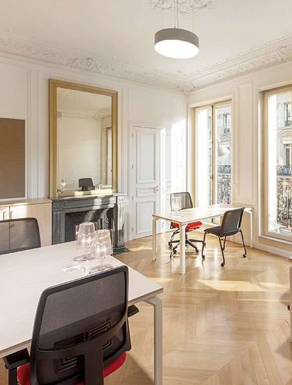 découvrez nos services de rénovation de bureau à paris, alliant design moderne et fonctionnalité pour créer un espace de travail inspirant et adapté à vos besoins. transformez votre environnement professionnel avec notre expertise.