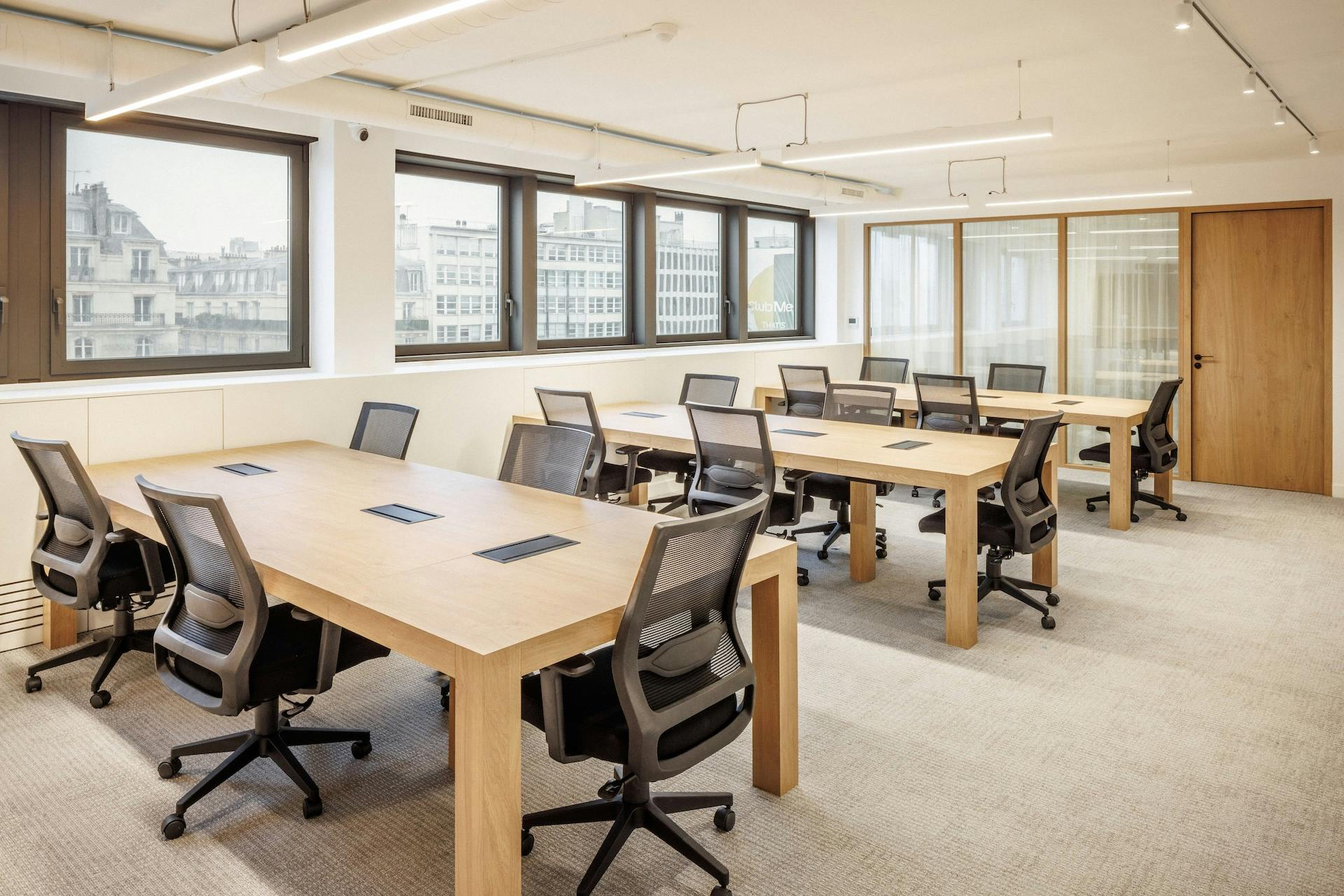 découvrez nos services de rénovation de bureaux à paris 75009 pour 2025. transformez vos espaces de travail en un lieu inspirant et moderne, optimisé pour le bien-être et la productivité de vos équipes.