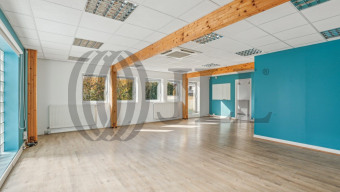 découvrez nos services de rénovation de bureaux à suresnes en 2025. transformez votre espace de travail avec modernité et efficacité grâce à nos experts en aménagement.